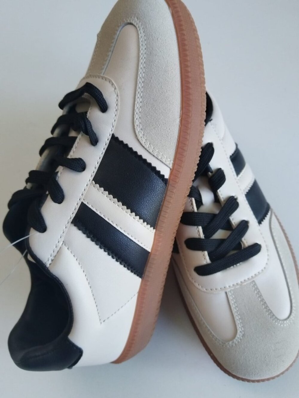 Berness Luella Women's Sneakers Size 7 Retro Striped Gum Sole Low Top Shoes NWOB